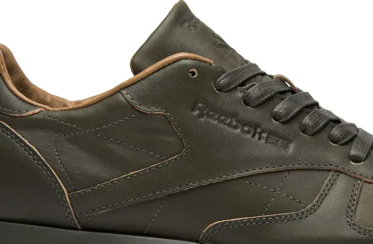 Kendrick lamar x classic leather lux 'olive' Reebok sneakers, green