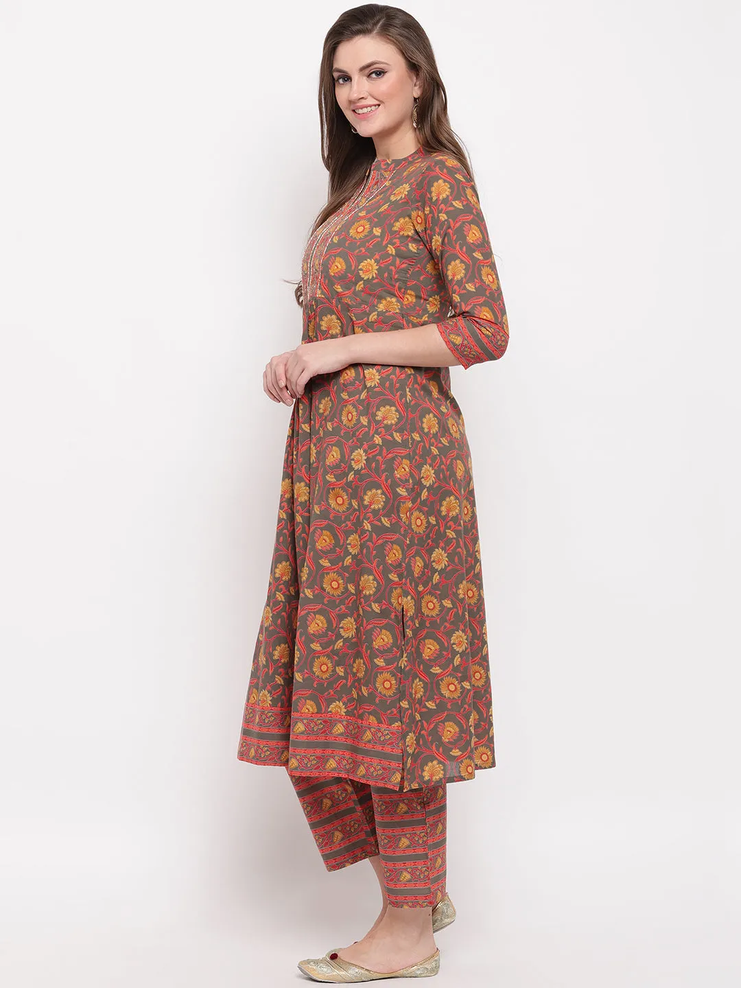 Women'S Floral Print & Hand Work Flared With Side Cut Cotton Grey Kurti